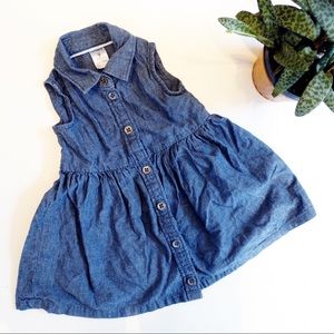 Sleeveless denim dress 👗